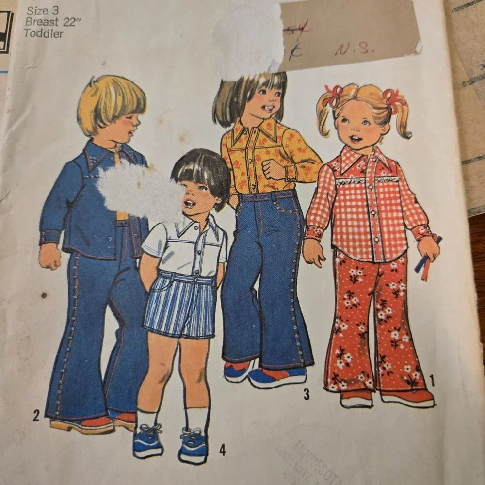 Simplicity 6779 Vintage Sewing Pattern70s Toddler's Bell-Bottoms, Shorts & Shirt